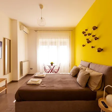 Neapolitan Skyscraper Nápoly