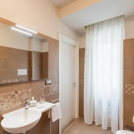 Neapolitan Skyscraper *