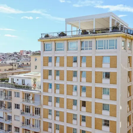 Neapolitan Skyscraper בית נופש *
