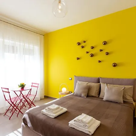 Neapolitan Skyscraper Holiday home Naples