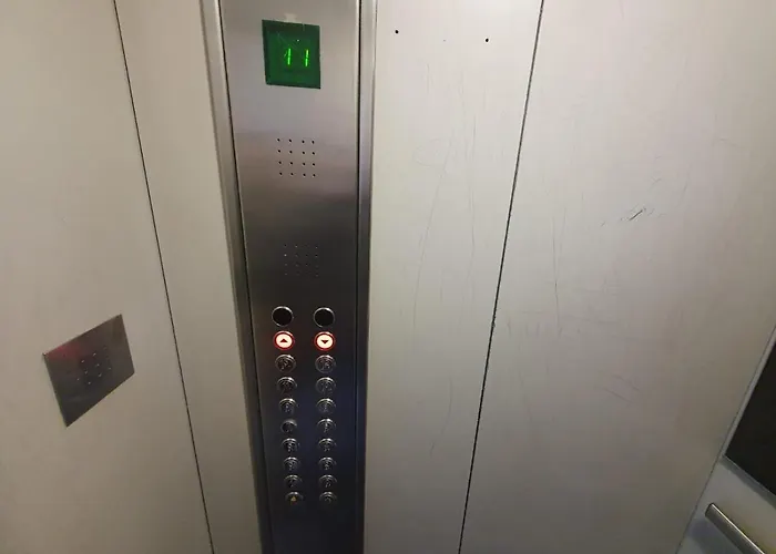 Neapolitan Skyscraper بيت للعطل