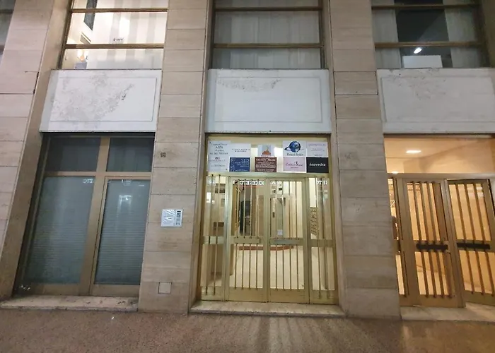 Neapolitan Skyscraper نابولي