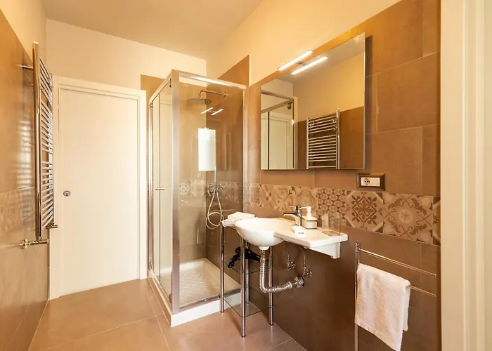 Neapolitan Skyscraper *