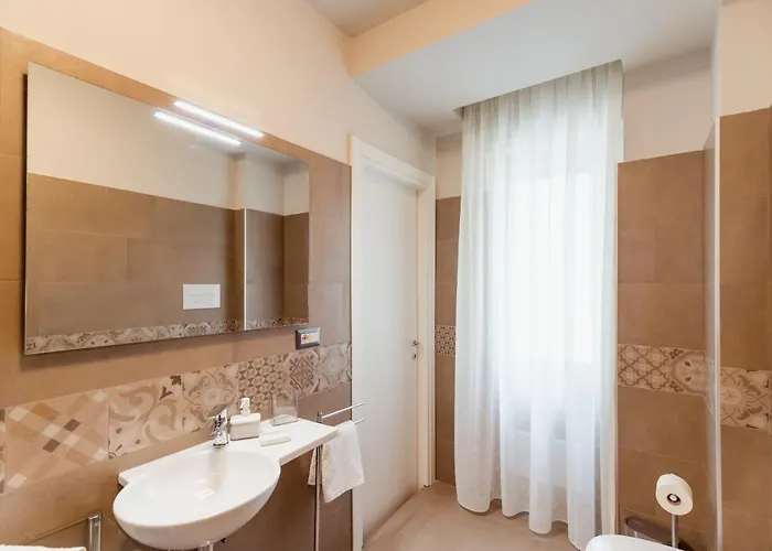 Neapolitan Skyscraper *