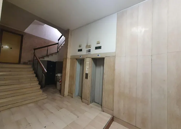 Neapolitan Skyscraper *