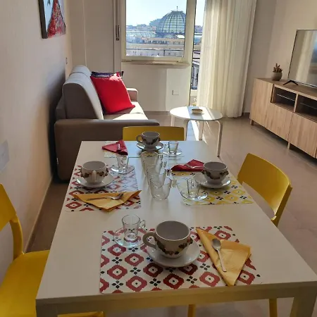 Neapolitan Skyscraper 펜션 *