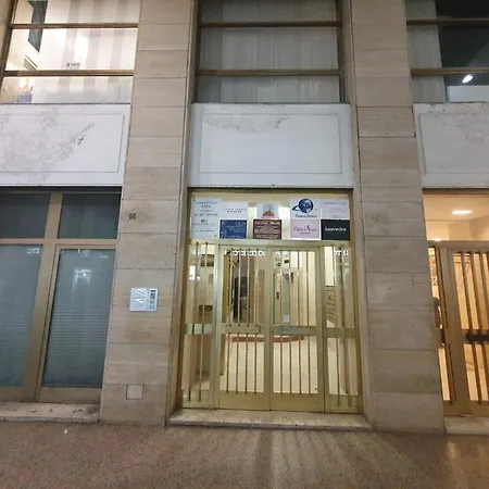 Neapolitan Skyscraper Neapel