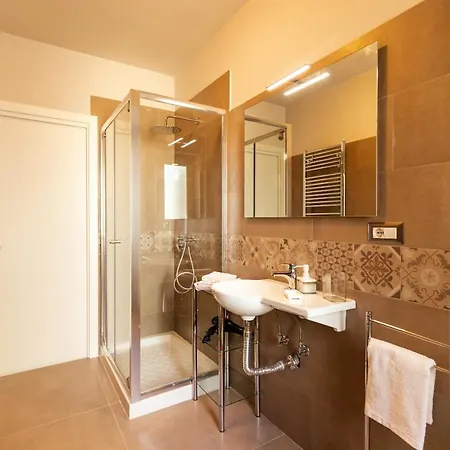 Neapolitan Skyscraper *