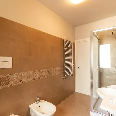 Neapolitan Skyscraper * 나폴리