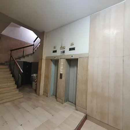 Neapolitan Skyscraper *